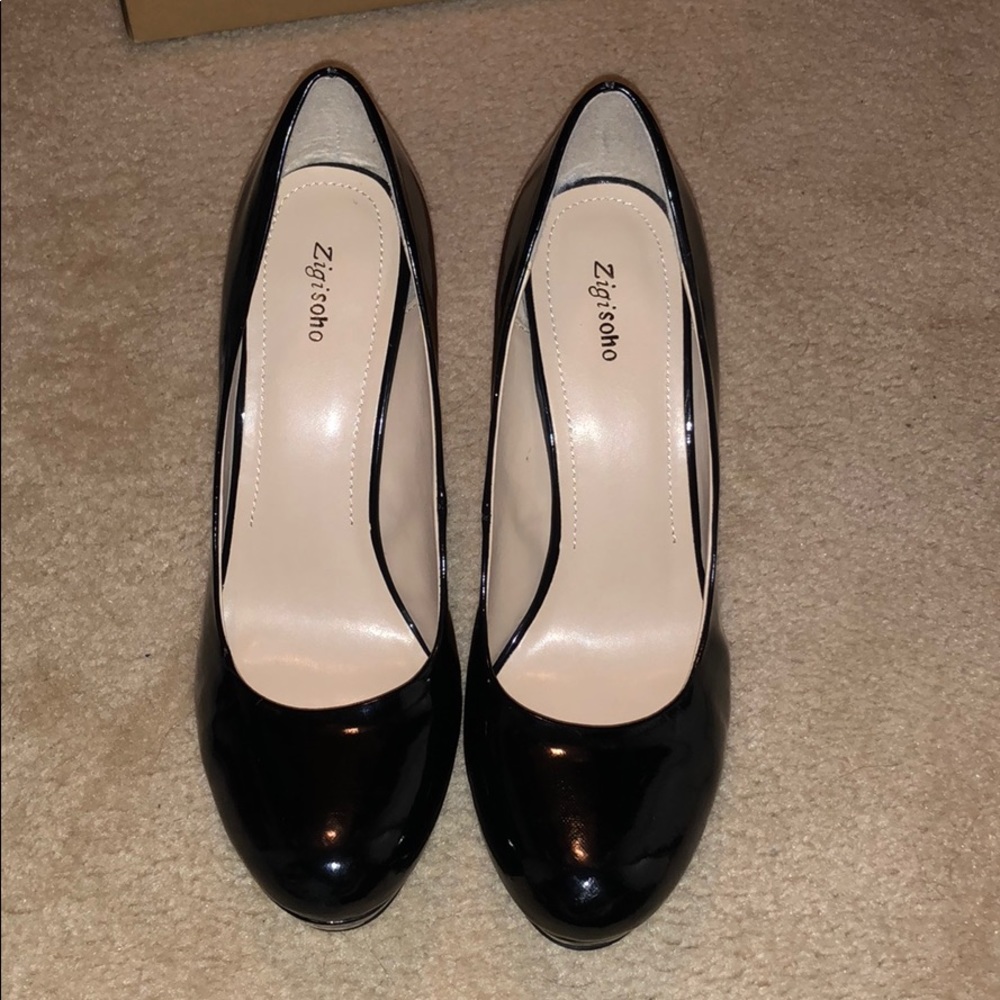 Zigi Soho platform bulk patent leather silver heel